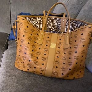 MCM Large Liz tote in Cognac